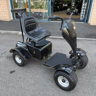 Pre-Owned Grasshopper Cobra Powerhouse Golf